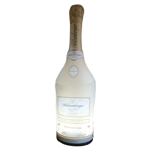 Inflatable Giant advertising bottle 2 m - 6 m (6.5 ft to 19.5 ft) Inflatable24.com 3 m - 10 ft by Inflatable24.com