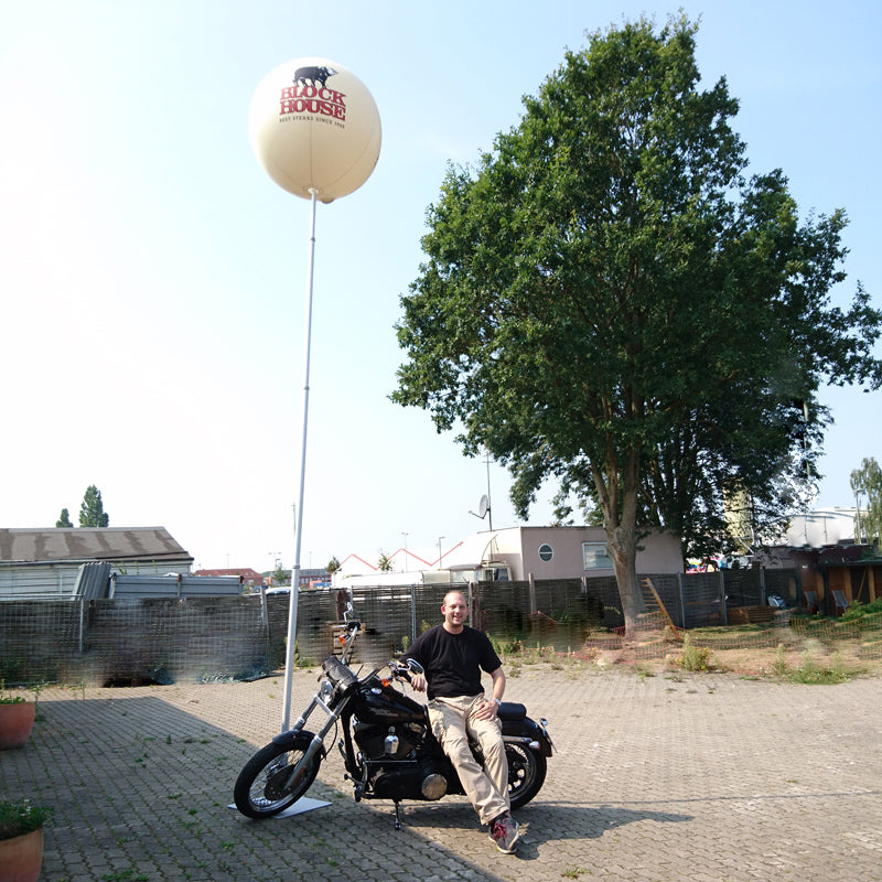 Balloon with stand for outdoor advertising - 6 m (19.5 ft) height max Inflatable24.com by Inflatable24.com